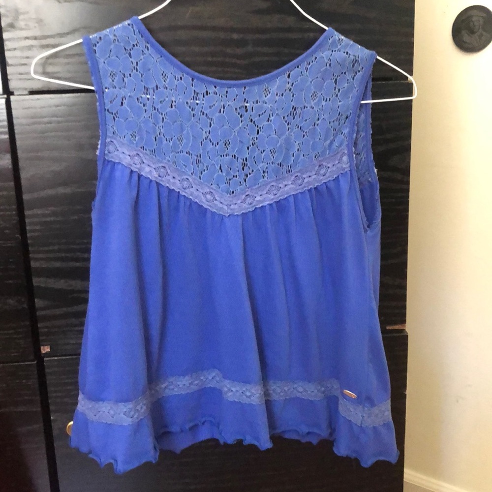 Backless Ripcurl Blouse - Picture 2 of 5